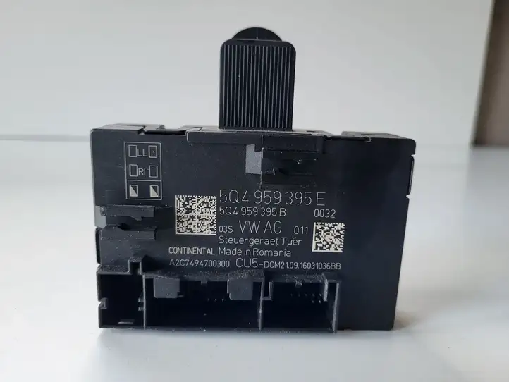 Skoda Superb B8 (3V) (2015 - 2023)   Блок управления дверью