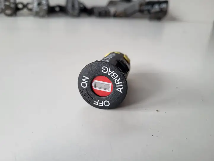 Honda Accord (2008 - 2016)   Включатель надувной подушки для пассажира