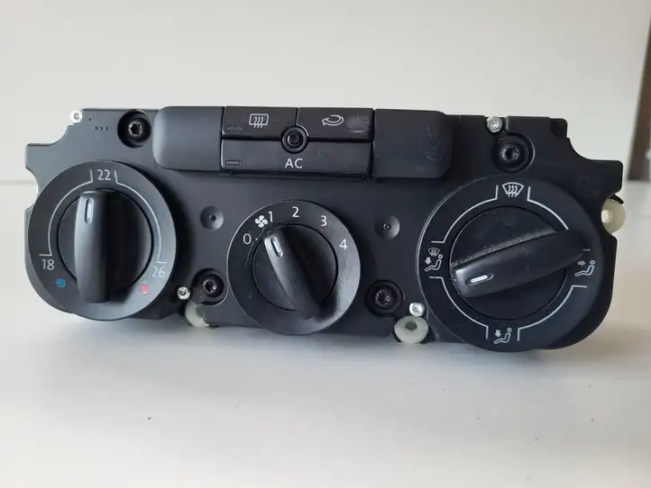 Volkswagen Tiguan (2007 - 2011)   Блок управления кондиционера воздуха / климата/ печки (в салоне)