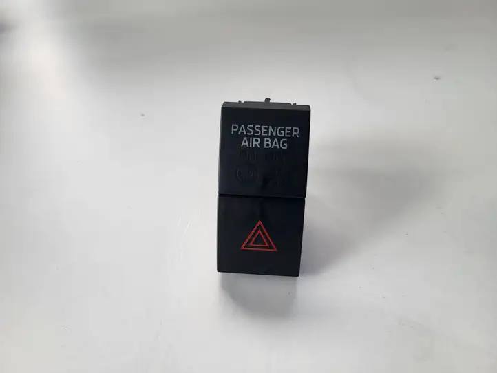 Skoda Superb B8 (3V) (2015 - 2023)   Другие включатели / ручки/ переключатели