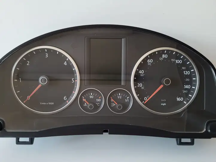 Volkswagen Tiguan (2007 - 2011)   Спидометр (приборный щиток)