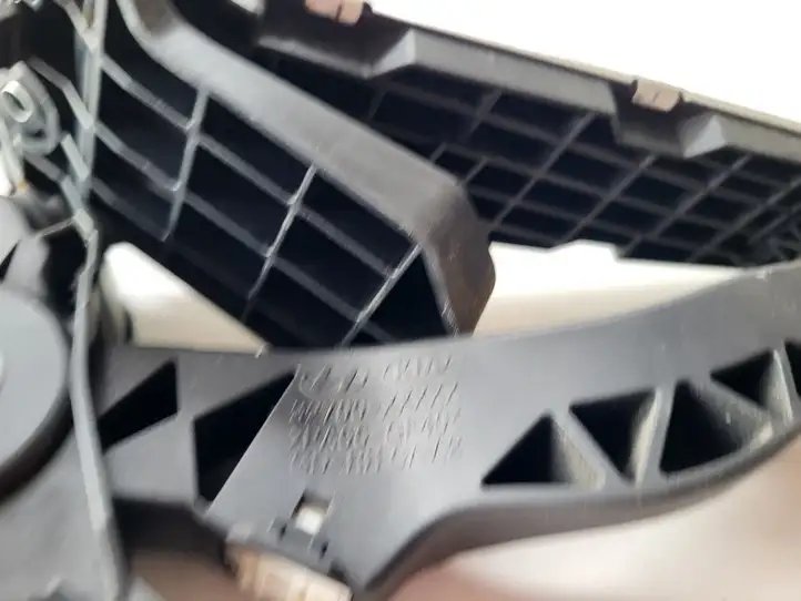 Kia Ceed (2015 - 2018) Педаль акселератора — фото 8