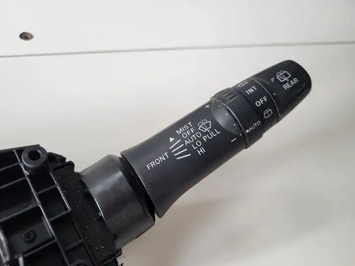 Mitsubishi ASX (2010 - 2016)   Ручка поворотов/ фонарей