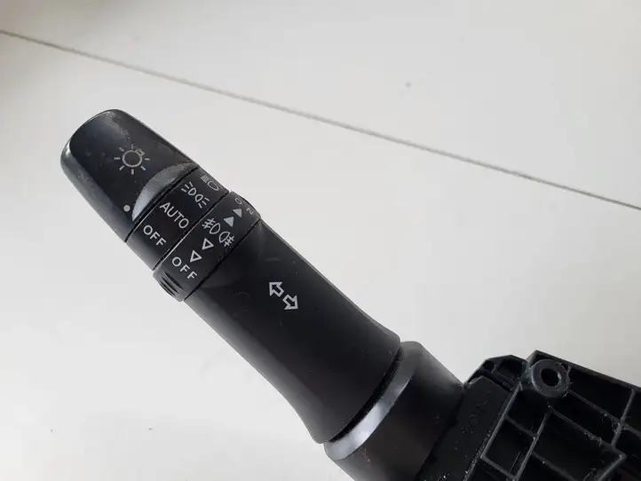 Mitsubishi ASX (2010 - 2016)   Ручка поворотов/ фонарей