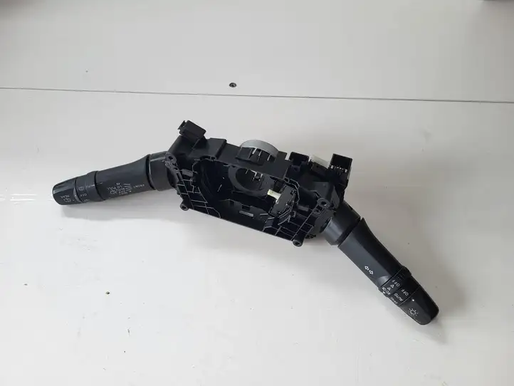 Mitsubishi ASX (2010 - 2016)   Ручка поворотов/ фонарей