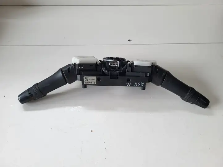 Mitsubishi ASX (2010 - 2016)   Ручка поворотов/ фонарей