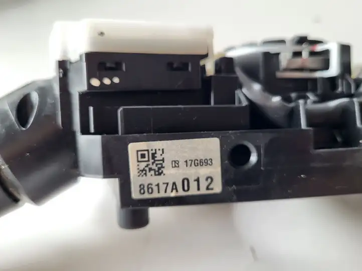 Mitsubishi ASX (2010 - 2016)   Ручка поворотов/ фонарей