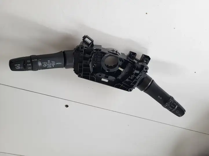 Mitsubishi ASX (2010 - 2016)   Ручка поворотов/ фонарей