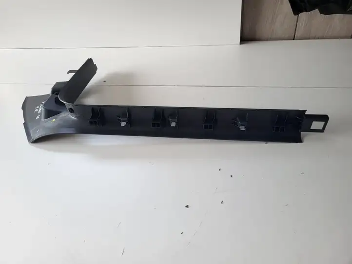 Volkswagen Tiguan (2007 - 2011)   Отделка переднего порога (внутренняя)