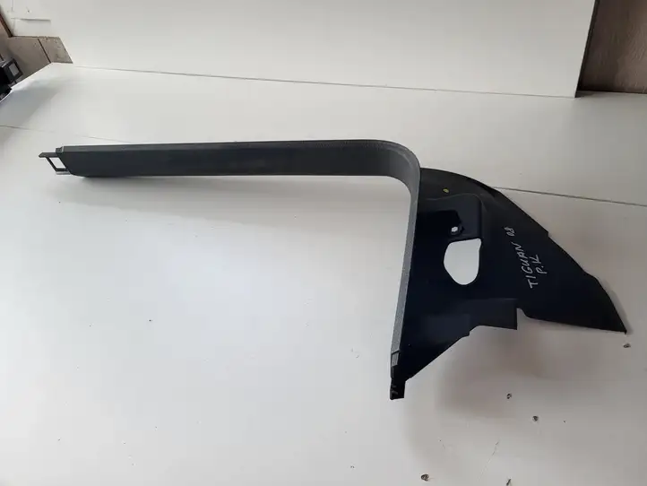 Volkswagen Tiguan (2007 - 2011)   Отделка переднего порога (внутренняя)