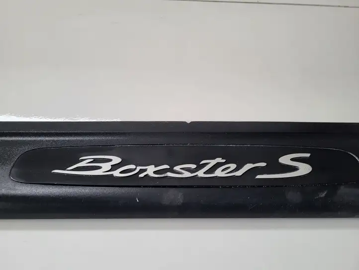 Porsche Boxster 986 (1996 - 2004) Внутренняя отделка переднего порога — фото 5