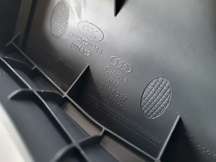 Audi A3/S3 8Y (2020 - ) Накладка ремня безопасности — фото 6