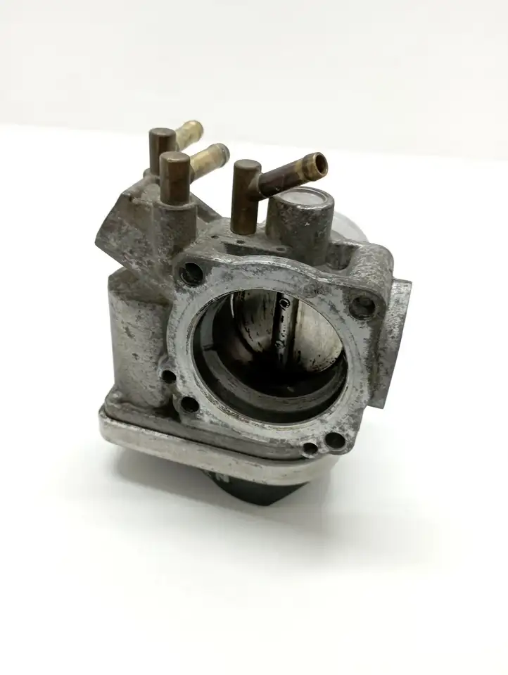 Audi A3/S3 8L (2000 - 2003) 408238323005 Дроссельная заслонка — фото 1