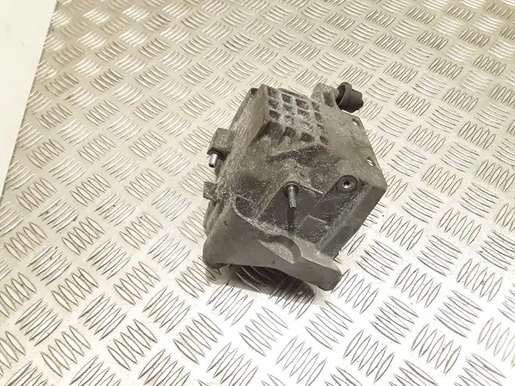 Ford Focus (2011 - 2015) 9804498180 Кронштейн топливного фильтра — фото 2