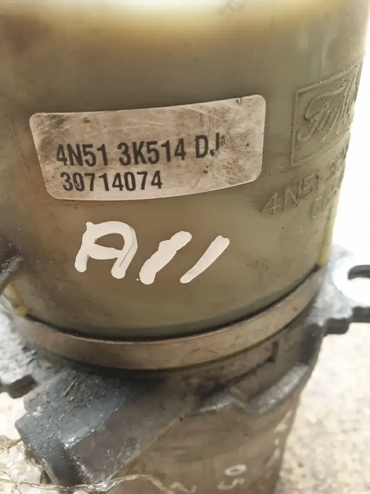 Volvo V50 (2004 - 2008) 4N513K514DJ Насос гидроусилителя руля — фото 2