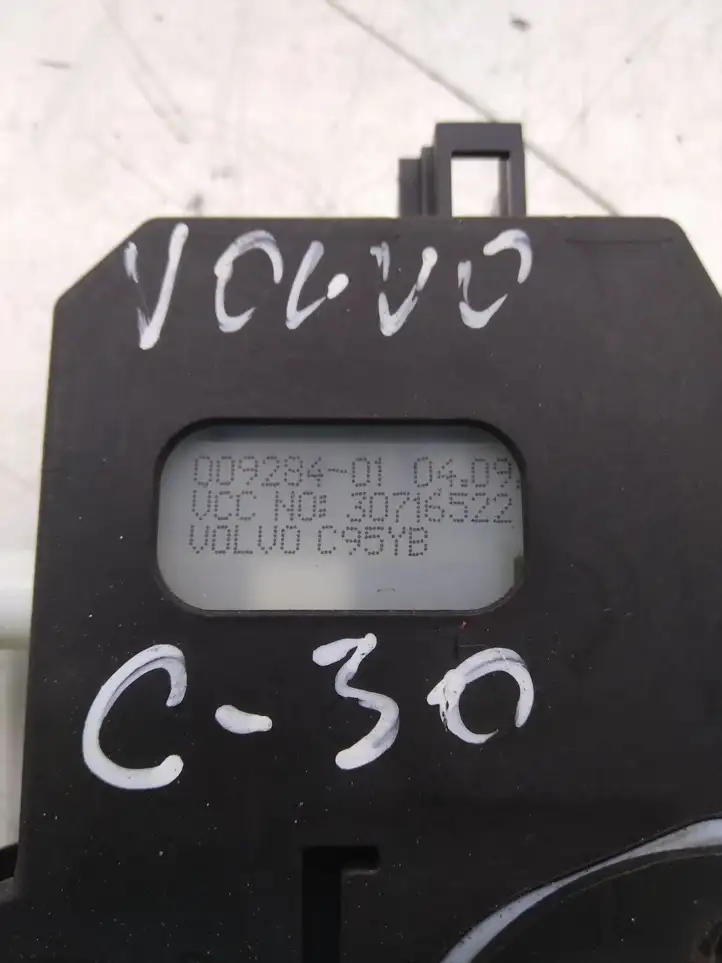 Volvo C30 (2010 - 2013) 30716522 Замок крышки топливного бака — фото 3