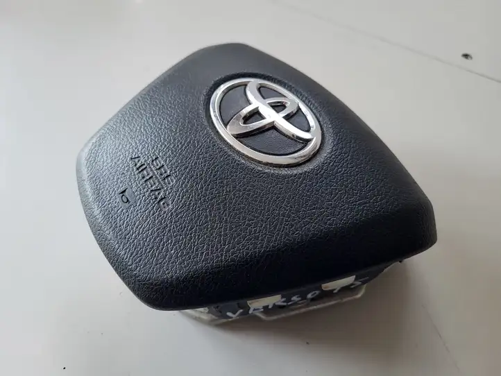 Toyota Verso (2012 - 2015) Подушка безопасности руля — фото 1