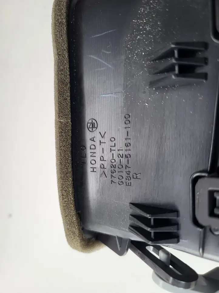 Honda Accord (2008 - 2016) Боковой воздушный дефлектор — фото 6