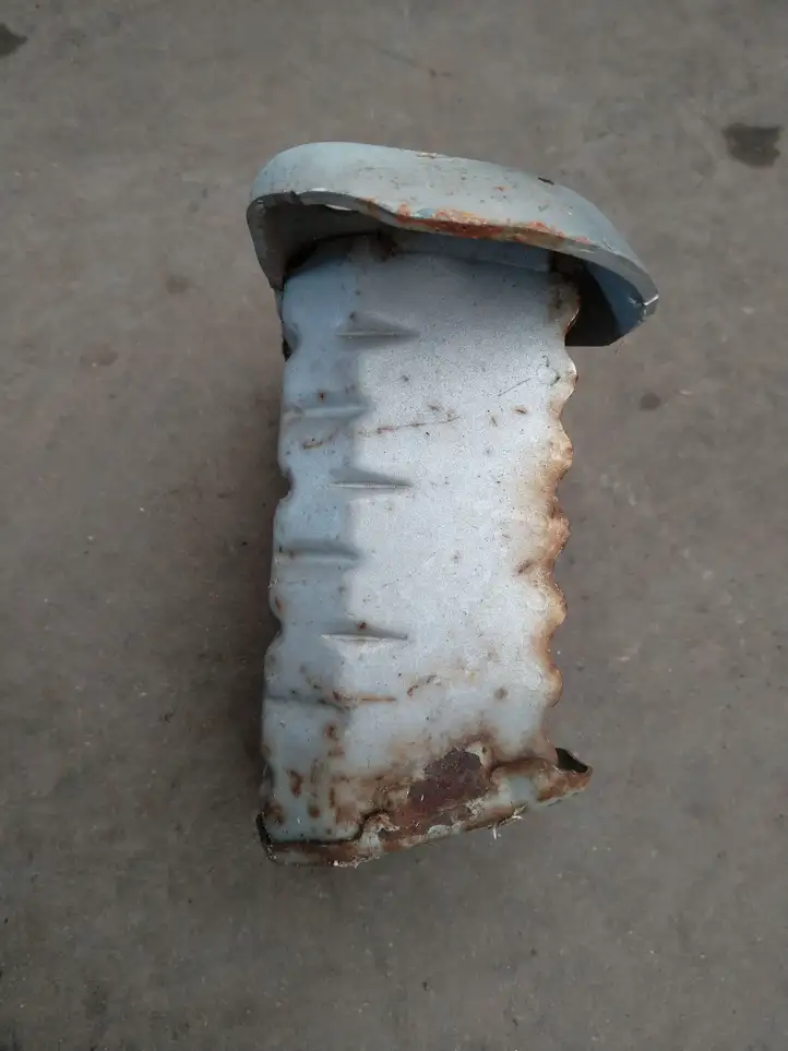 Toyota Yaris (2012 - 2014) Другая часть кузова — фото 2