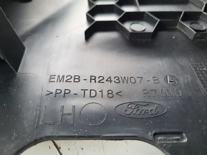 Ford S-MAX (2015 - ) Средняя стойка кузова (B) — фото 5