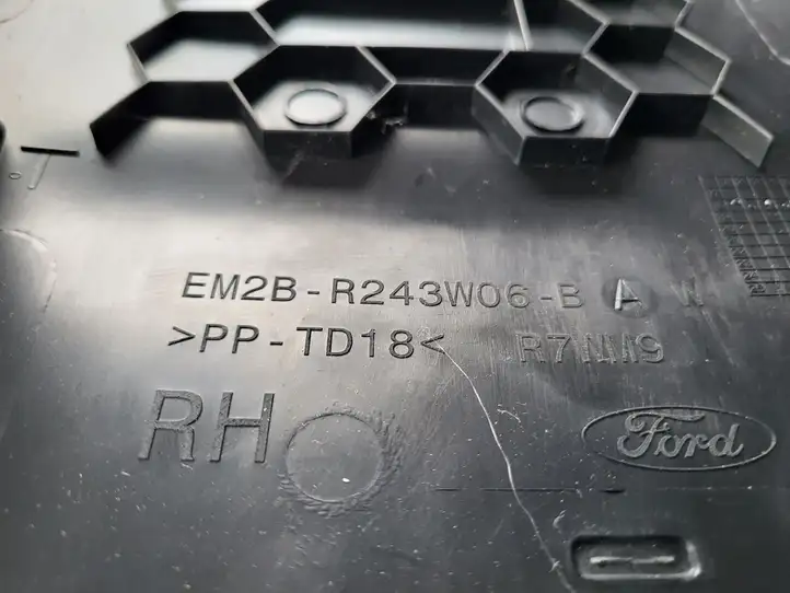 Ford S-MAX (2015 - ) Средняя стойка кузова (B) — фото 4