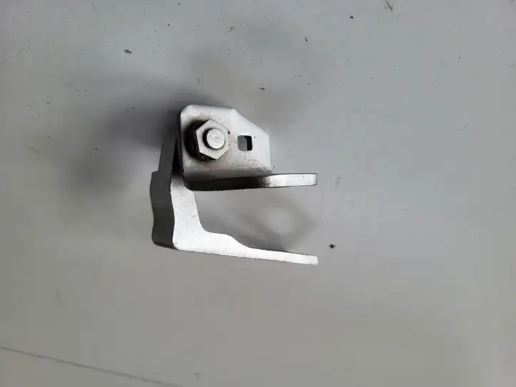 Ford C-Max (2010 - 2015)   Верхняя петля передней двери