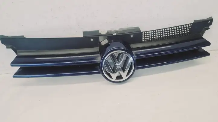 Volkswagen Golf IV (1998 - 2005) 1J0853655G Верхняя решетка радиатора — фото 1