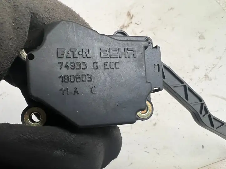 Volvo S60 (2000 - 2004) 74933GECC Двигатель задвижки потока воздуха — фото 2