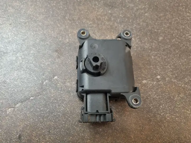 Renault Scenic I (1996 - 2003) 0132801163 Двигатель задвижки потока воздуха — фото 3
