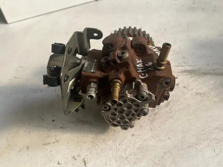 Ford Focus C-MAX (2003 - 2010)  0445010102 Топливный насос