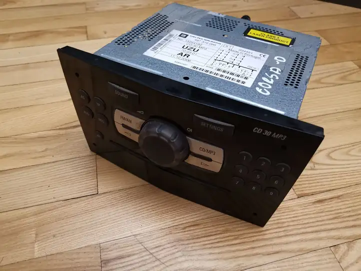 Opel Corsa D (2006 - 2010)  13254192 Радио/ проигрыватель CD/DVD / навигация