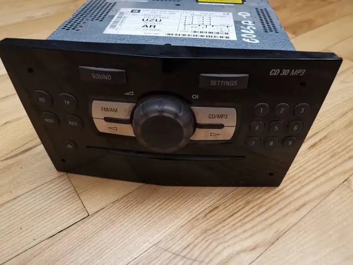 Opel Corsa D (2006 - 2010)  13254192 Радио/ проигрыватель CD/DVD / навигация