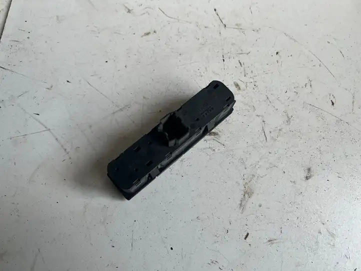 Ford Fiesta (2000 - 2005) 2S6T18C621AC Кнопка обогрева стекла — фото 4