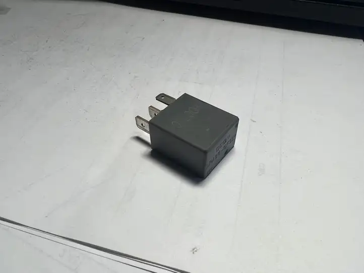 Saab 9-3 Ver2 (2003 - 2007)  HD07C Другое реле