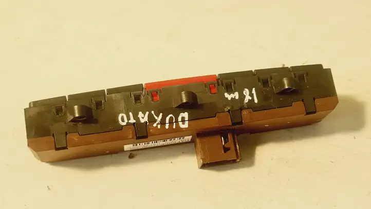 Fiat Ducato (2014 - )  7355861650 Включатель аварийных фонарей