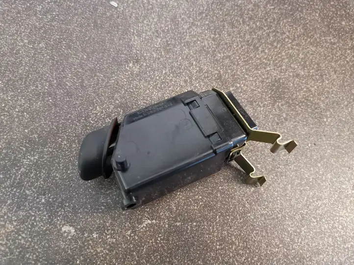 Jeep Cherokee (2001 - 2007)  56010158AD Включатель аварийных фонарей