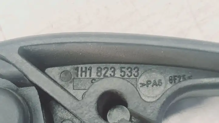 Seat Ibiza II (6k) (1999 - 2002) 1H1823533 Ручка открытия капота — фото 3
