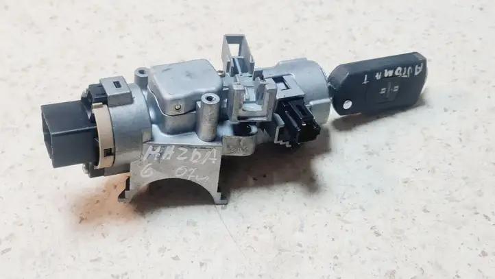 Mazda 6. (2005 - 2007)  SL34 Замок зажигания