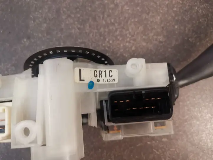 Mazda 6. (2005 - 2007)  GR1C17E539 Комплект ручек