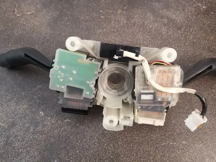 Mazda 6. (2005 - 2007)  GR1C17E539 Комплект ручек