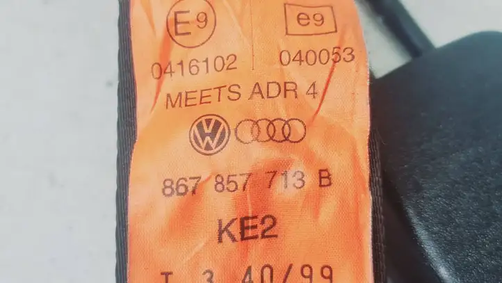 Seat Ibiza II (6k) (1999 - 2002) 867857713B Задний средний замок ремня — фото 2