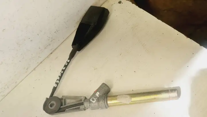 Renault Espace -  Grand espace IV (2004 - 2014)   Замок переднего ремня