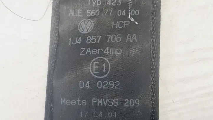 Volkswagen Golf IV (1998 - 2005) 1J4857706AA Передний ремень безопасности — фото 4