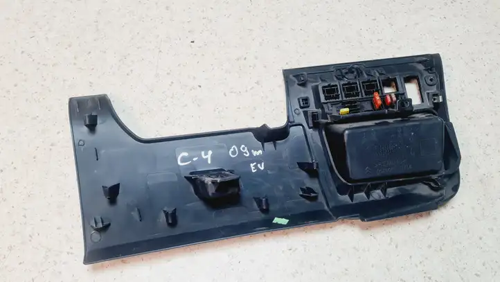 Citroen C4 (2008 - 2011) 9649599777 Нижняя отделка панели приборов — фото 2