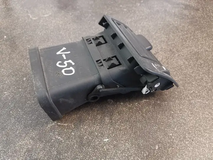 Volvo V50 (2004 - 2008) 30715099 Боковой воздушный дефлектор — фото 3
