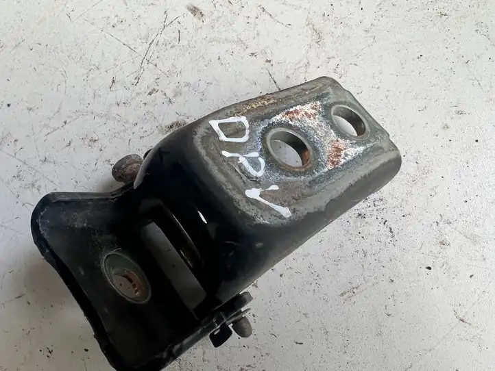 Peugeot 407 (2004 - 2011)   Верхняя петля передней двери