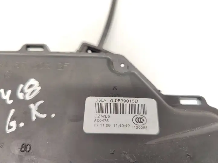 Skoda Octavia Mk2 (1Z) (2004 - 2013)  7L0839015D Замок задней двери