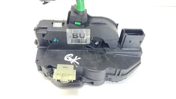 Opel Insignia A (2008 - 2017)  13503179 Замок задней двери