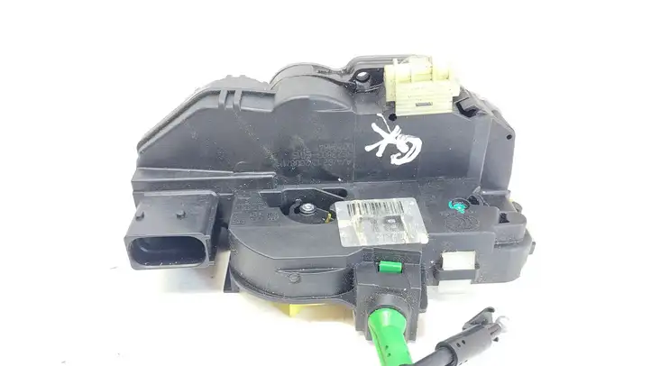 Opel Insignia A (2008 - 2017)  13503179 Замок задней двери