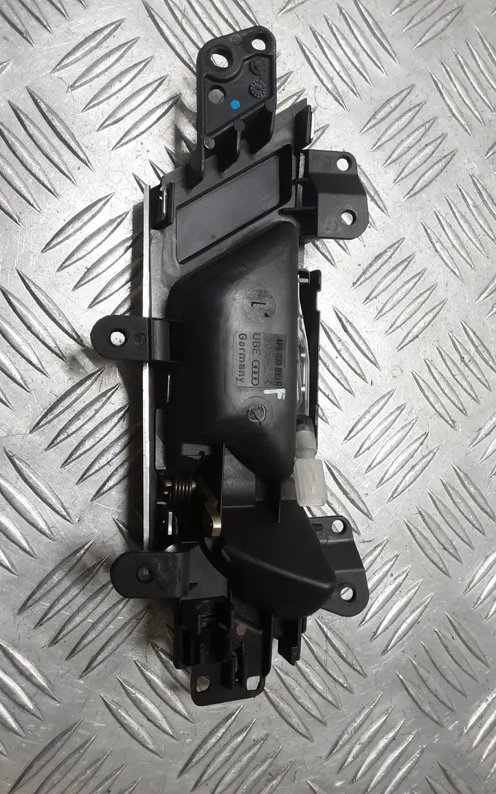 Audi A6 S6 C6 4F (2004 - 2008) 4F0839019G Внутренняя ручка задней двери — фото 4